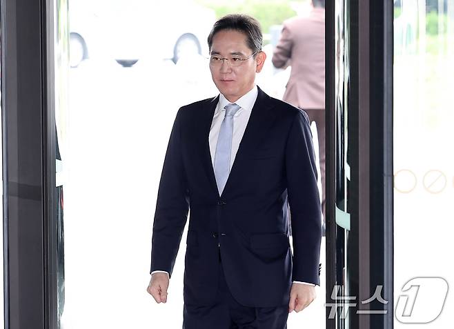 이재용 삼성전자 회장이 30일 서울 중구 신라호텔에서 열린 2025 삼성호암상 시상식에 참석하고 있다. 2025.5.30/뉴스1 ⓒ News1 김성진 기자