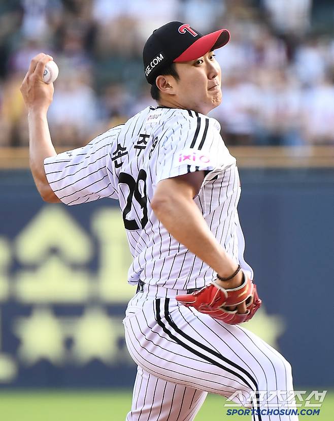 9일 서울 잠실구장에서 열린 키움-LG전. LG 선발투수 손주영이 투구하고 있다. 잠실=정재근 기자 cjg@sportschosun.com/2025.7.9/