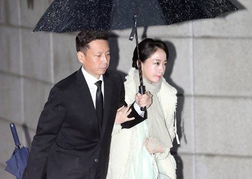 노현정 아나운서 부부. 사진=연합뉴스