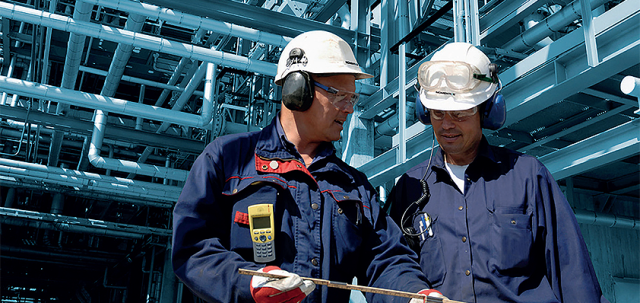 KCC그룹이 인수한 반도체 소재기업 모멘티브머터리얼즈의 이미지 사진. KCC그룹은 모멘티브 인수 당시 빌린 차입금을 갚기 위해 HD한국조선해양 교환사채를 발행한다. 모멘티브 홈페이지 캡쳐