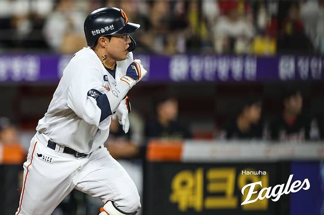 ▲ 5회 승기를 잡는 2타점 적시타를 친 채은성 ⓒ한화이글스