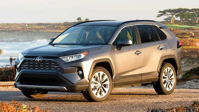 토요타 RAV4