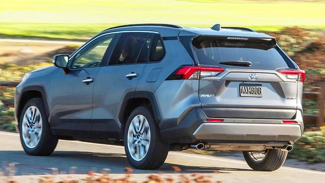 토요타 RAV4