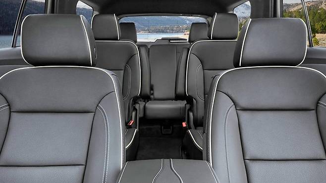 쉐보레 트래버스 실내