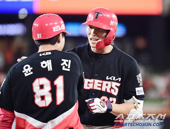 10일 대전 한화생명 볼파크에서 열린 한화와 KIA의 경기. 7회 1타점 적시타 날린 KIA 김호령. 대전=송정헌 기자songs@sportschosun.com/2025.07.10/