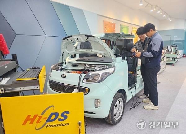 디자인모터스과 수업모습. 박화선기자