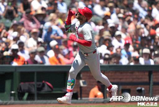 하퍼는 이날 팀 공격을 이끌었다. 사진(美 샌프란시스코)=ⓒAFPBBNews = News1