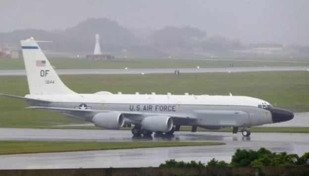 미 공군 ‘RC-135V 리벳 조인트’ 정찰기 자료사진 AP 연합뉴스