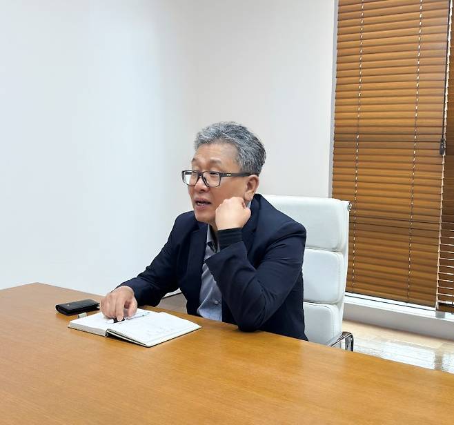 지난달 30일 경기 판교 메디포스트 본사에서 진행된 인터뷰에서 오원일 메디포스트 대표가 인터뷰하고 있다. 메디포스트 제공