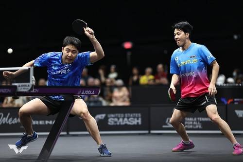WTT 미국 스매시 경기에 나선 임종훈(왼쪽)과 안재현