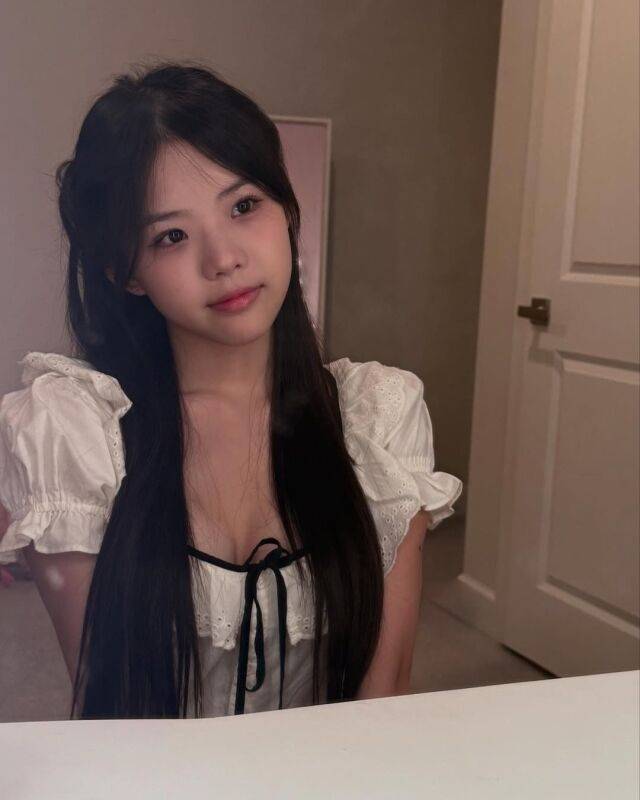 케일리가 JYP와의 상호 합의 끝에 그룹 비춰를 탈퇴했다. / 케일리 인스타그램