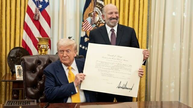 도널드 트럼프 미국 대통령(왼쪽) / 하워드 러트닉 미국 상무부 장관(오른쪽). (사진=미국 상무부)