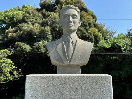 서귀포시 토평동에 세워진 석주명 기념비. 최충일 기자