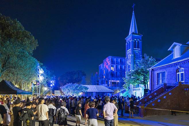 왜관 성 베네딕도 수도원 홀리페스티벌 1일차 전경. /칠곡군 제공