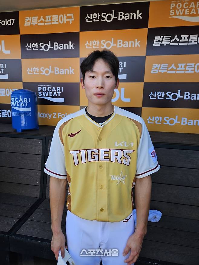 KIA 김호령이 12일 대전 한화생명 볼파크에서 열린 2025 KBO 올스타전에 앞서 취재진과 만나 포즈를 취하고 있다. 대전 | 강윤식 기자 skywalker@sportsseoul.com