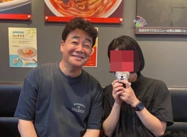 백종원 요리연구가 겸 더본코리아 대표 근황이 일본에서 포착됐다./사진=온라인커뮤니티