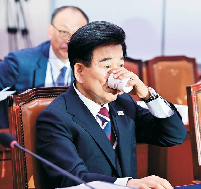 이재명 정부의 초대 내각을 구성할 장관 후보자들에 대한 인사청문회가 14일 본격적으로 시작됐다. 정동영 통일부 장관 후보자가 이날 오전 국회 청문회에 출석해 있다. 문호남 기자