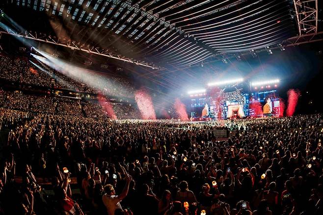 스트레이 키즈의 공연이 진행된 요한 크루이프 아레나는 네덜란드 축구 국가 대표팀의 본진으로도 널리 알려진 곳으로, 네덜란드 최대 규모 경기장으로 꼽힌다. 사진제공|JYP엔터테인먼트