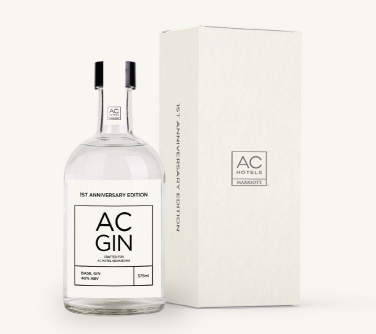 개관 1주년을 기념해 7월 19일부터 디럭스 객실 이상 고객에게 선착순 100명에게 한정판 주류를 증정한다 / AC 호텔 바이 메리어트 서울 금정