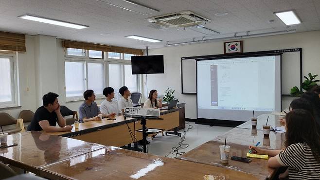 대전둔산여고 다락방 - AI 기반 수업 자료와 콘텐츠 발표 모습. 대전교육청 제공