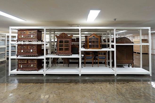 다양한 아시아 생활문화 자료를 보관하고 있는 ACC 수장고4 모습.ACC 제공