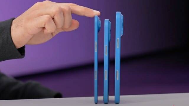 기기를 두께를 확 줄인 초박형 아이폰17 에어의 모형이 공개됐다. (사진=언박스 테라피 유튜브 캡쳐)