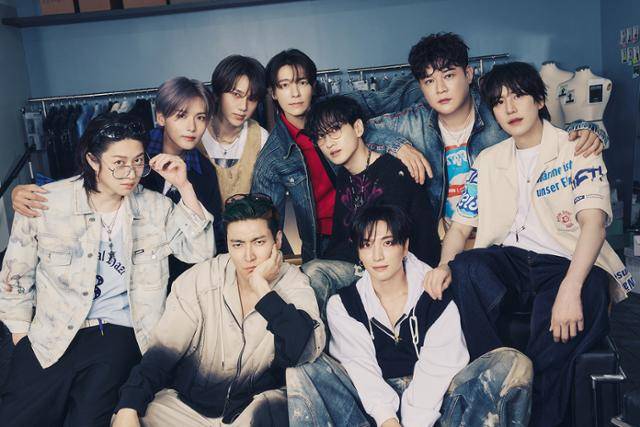 그룹 슈퍼주니어(SUPER JUNIOR)가 데뷔 20주년 컴백에 커리어 하이를 달성했다. SM엔터테인먼트 제공