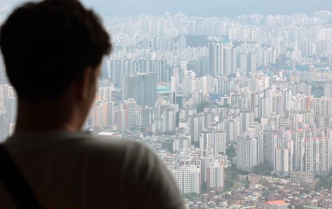 서울 남산 N서울타워에서 내려다본 시내 아파트 전경. 사진=연합뉴스