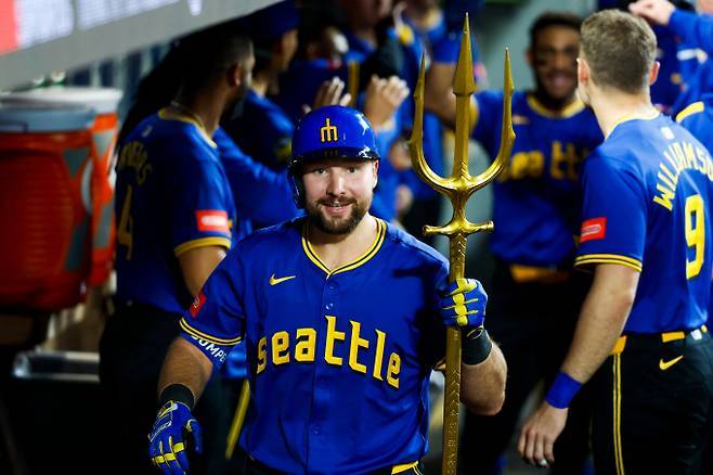 시애틀 메리너스 칼 롤리가 2026 월드베이스볼클레식 미국 대표팀에 합류했다. 사진은 시애틀에서 활약 중인 롤리의 모습. /사진=로이터