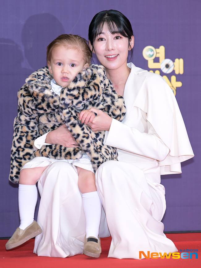 사유리, 뉴스엔DB