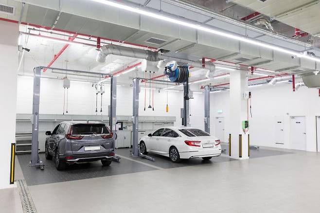 혼다 일산 서비스센터 작업장 내부. 사진=혼다코리아