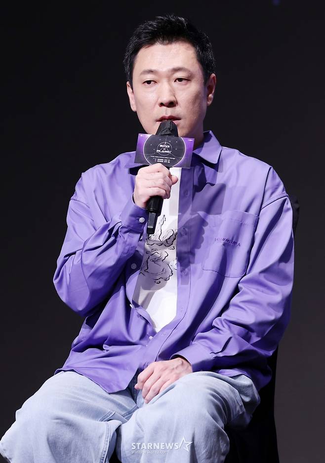 김신영 CP가 16일 오전 서울 구로구 더세인트에서 열린 Mnet '보이즈2플래닛' 제작발표회에서 질의응답을 하고 있다. /2025.07.16 /사진=김휘선 hwijpg@