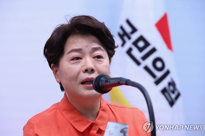 기자간담회하는 윤희숙 혁신위원장 (서울=연합뉴스) 김주성 기자 = 국민의힘 윤희숙 혁신위원장이 16일 서울 여의도 중앙당사에서 인적쇄신 등 개혁방안과 관련해 기자간담회를 하고 있다. 2025.7.16 utzza@yna.co.kr