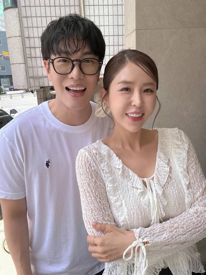 ‘신지♥’ 문원, 트랜스젠더와 DM?… 꽃자 “형·동생 사이” (출처: 인스타그램)