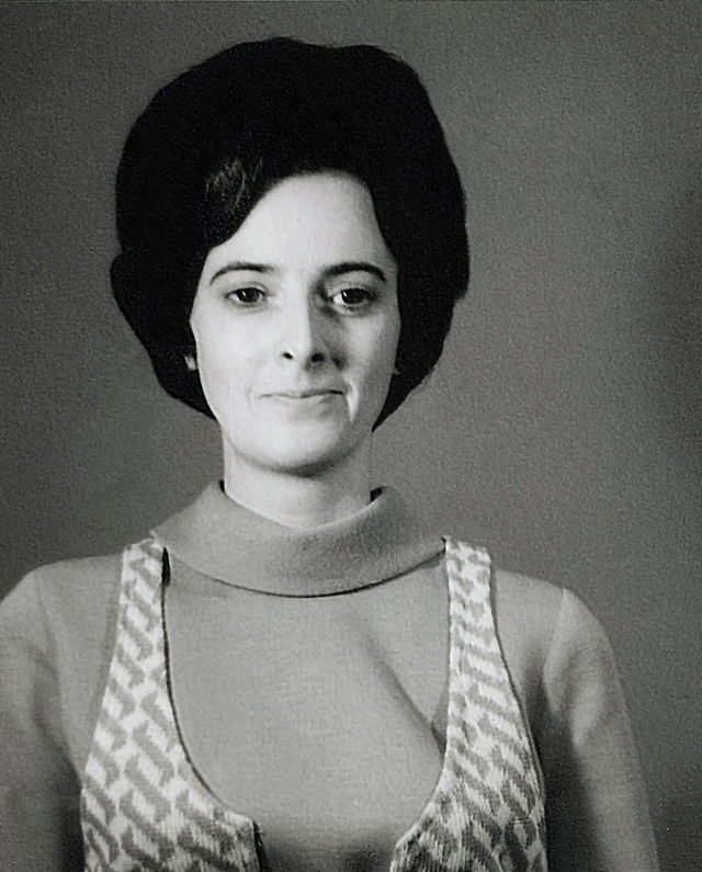 FBI 최초 여성 특수요원으로 1972년 7월 채용된 수녀 출신 요원 조앤 피어스 미스코(Joanne Pierce Misko, 1941~2024). FBI 사진