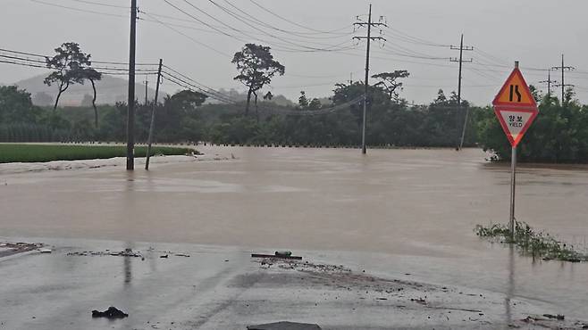 400mm 넘는 폭우에 범람한 서산 청지천