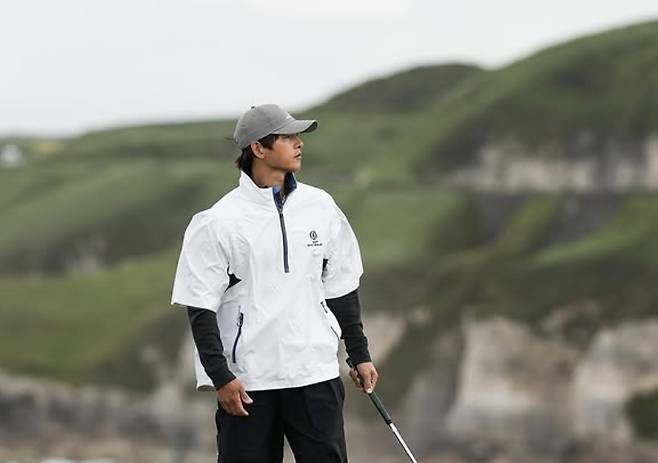 송중기 소셜 미디어