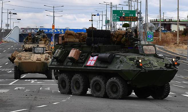 미 해병대 LAV(차륜형보병전투차)가 경북 포항시 남구에 있는 훈련장으로 이동하고 있다. 세계일보 자료사진