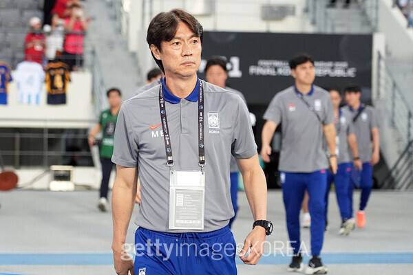 동아시안컵을 통해 국내 선수들을 테스트한 홍명보 한국 남자 축구대표팀 감독. ⓒGettyimagesKorea
