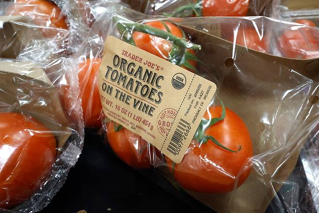 16์ผ ๋ฏธ๊ตญ ์บ๋ฆฌํฌ๋์์ฃผ์ ํ ์์ ์ ๋ฉ์์ฝ์ฐ ํ ๋งํ ๋ค์ด ์ง์ด๋ผ ์๋ค. /EPA ์ฐํฉ๋ด์ค