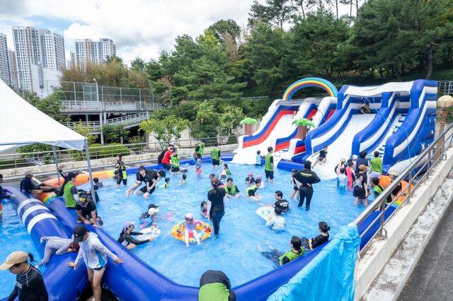 대전산성교회에서 진행된 물놀이 현장. 대전산성교회 제공