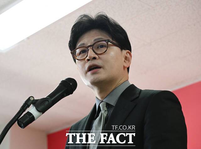 한동훈 전 국민의힘 대표가 20일 새만금개발청장에 임명된 김의겸 전 더불어민주당 의원을 겨냥해 "제가 법무부 장관 당시 저를 상대로 '청담동 첼리스트 술자리 가짜뉴스'를 유포했던 사람"이라며 "이 정부의 성공을 위한다면 재고하시길 바란다"고 밝혔다. /이새롬 기자