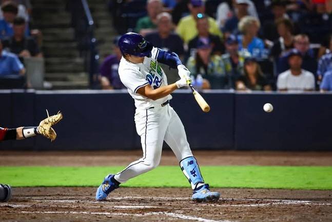 안타를 날리는 김하성. /사진=탬파베이 레이스 공식 SNS