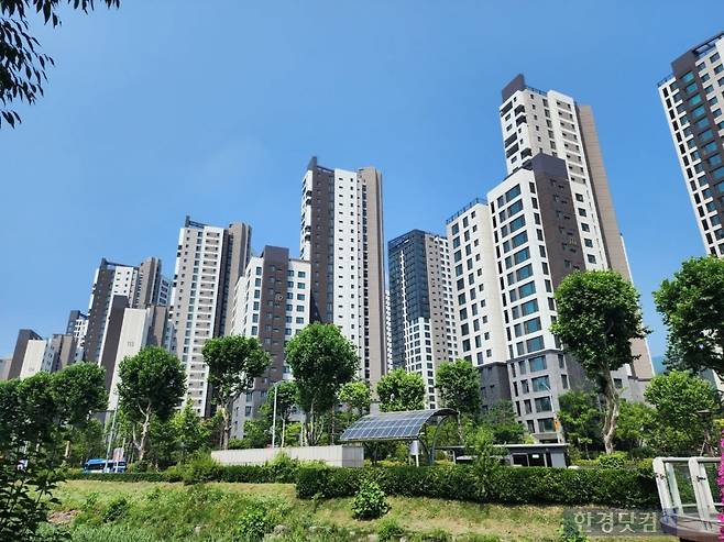 과천시 중앙동 아파트 단지 모습. 사진=오세성 한경닷컴 기자