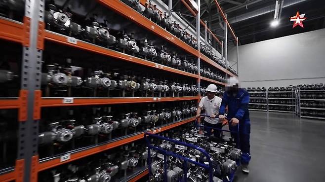 러시아 유력 군사전문채널이 입수해 20일(현지시간) 공개한 알라부가 경제특구 내 게란-2 생산 공장 내부. 2025.7.20 텔레그램