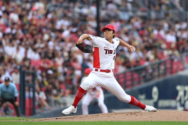 KIA 타이거즈 이의리가 20일 광주 기아챔피언스필드에서 열린 2025 KBO리그 정규시즌 NC 다이노스와의 홈 경기에서 공을 던지고 있다. KIA 타이거즈 제공