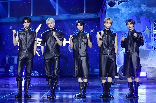 ‘독보적인 아름다움’ 투모로우바이투게더가 21일 정규 4집 ‘별의 장:투게더’를 내고 돌아왔다. 사진제공|빅히트뮤직