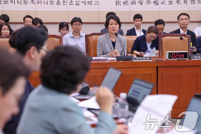 최은옥 교육부 차관이 22일 오후 서울 여의도 국회에서 열린 법제사법위원회 제427회국회(임시회) 제4차 전체회의에서 의원 질의에 답하고 있다. 2025.7.22/뉴스1 ⓒ News1 안은나 기자