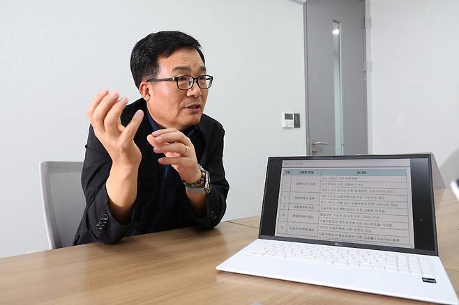 이재관 자율주행 연구소장이 15일 오후 서울 마포구 한겨레신문사에서 인터뷰 하고 있다. 정용일 선임기자 yongil@hani.co.kr