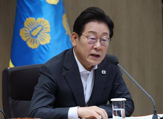 이재명 대통령이 22일 서울 용산구 대통령실에서 국무회의를 주재하고 있다. 왕태석 선임기자